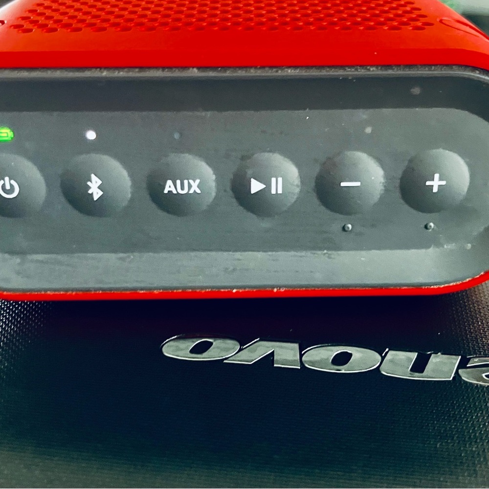 Bose SoundLink Bluetooth Color Speaker 415859 (RED) iPhone Smartphone Audio 🎶 - Picture 3 of 4